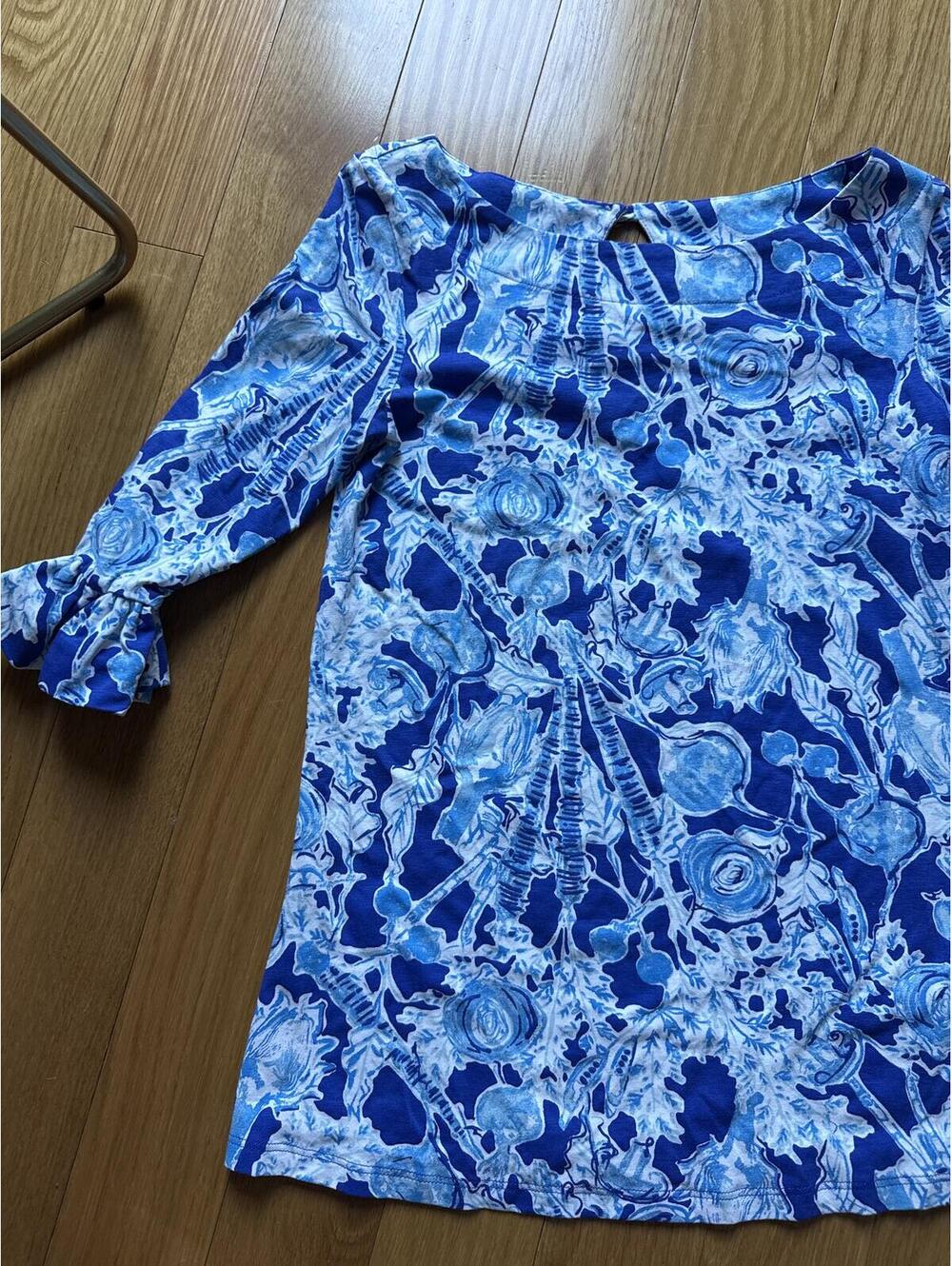Lilly Pulitzer Blue and White Printed Bell Sleeve Top Size XXS